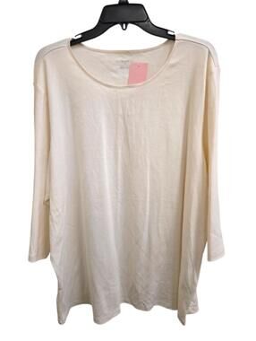 New with tags 3XL CJ Banks T-Shirt